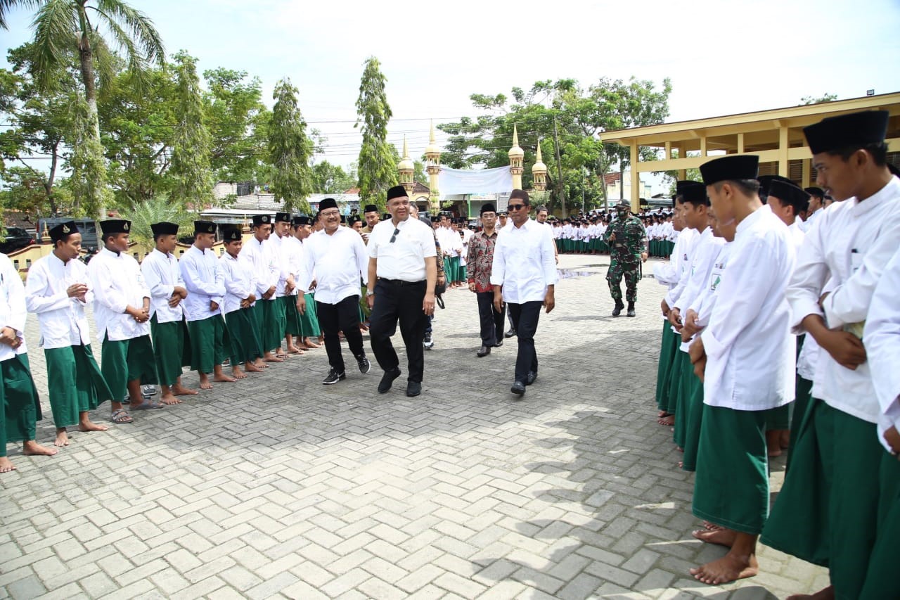 Kedekatan Wamenaker Ri Dengan Ulama Madura Satu Nurani