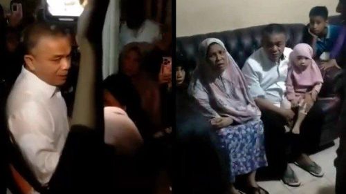 foto: Wali Kota Palu, Hadianto Rasyid, menemui korban kebakaran