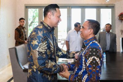 foto: Agus Harimurti Yudhoyono (Kiri) dan Anwar Hafid (Kanan)