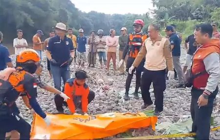 foto: Seorang bocah berusia 9 tahun ditemukan tewas di aliran Sungai Bedadung, Kecamatan Kaliwates, Jember, Rabu, 26 Februari 2025